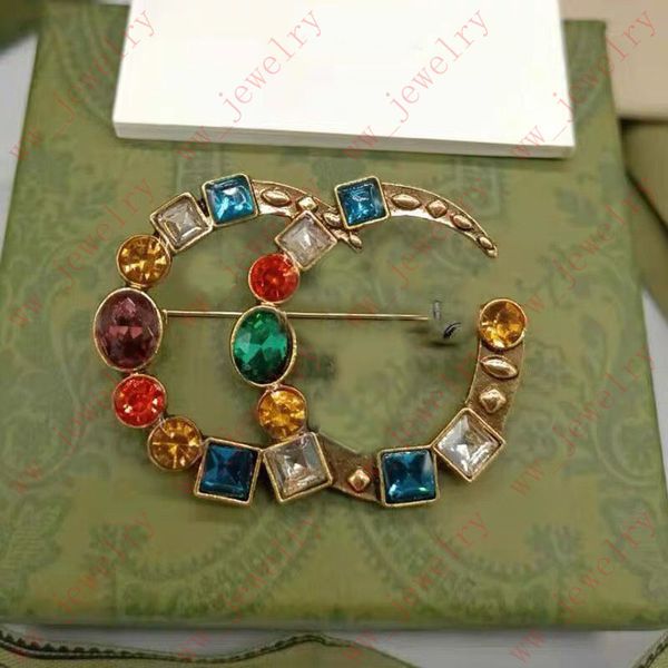 Spilla con diamante color alfabeto classico, abbinamenti di sette colori di lusso retrò in metallo, banchetto regalo