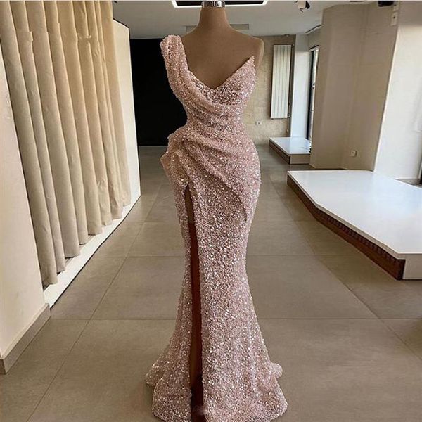 Lindos brilhos nus rosa lantejoulas vestidos de baile sereia sexy vestidos de noite longos com fenda lateral um ombro babados vestido de festa 2020250Z