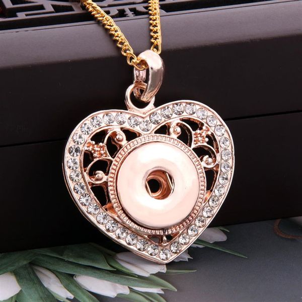 Anhänger Halsketten 2022 Rose Gold Herzförmige Strass Druckknöpfe Halskette Fit DIY Ingwer Charms 18mm Button Schmuck Geschenke2924