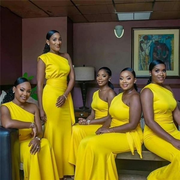 Vestidos de dama de honra sereia de um ombro amarelo africano elegante franzido plus size longo vestido de madrinha de casamento 217l