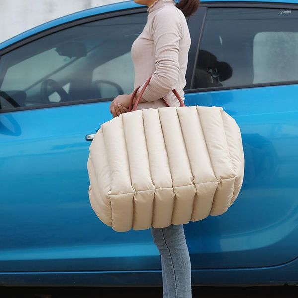 Trasportini per gatti Borsa per cani da compagnia Borsa da trasporto morbida portatile Spalla da viaggio all'aperto Sedile di sicurezza con tappetino per cani di taglia piccola e media Gattini