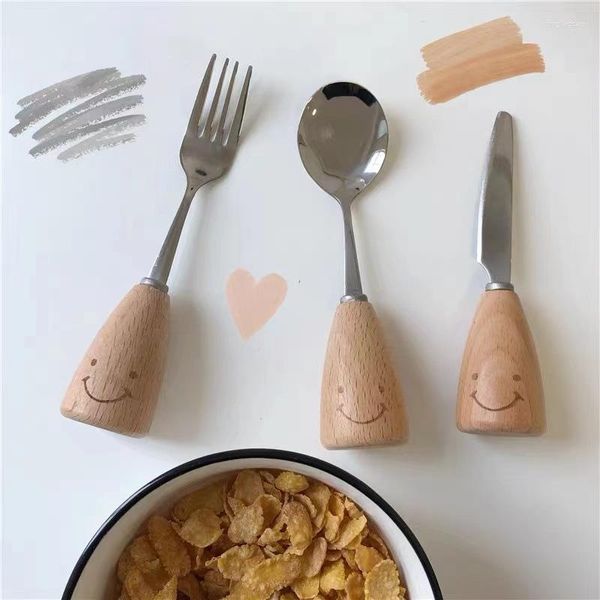 Set di stoviglie per bambini Posate in acciaio inossidabile con manico in legno Coltello forchetta e cucchiaio per bambini Stoviglie da viaggio portatili Utensili da cucina