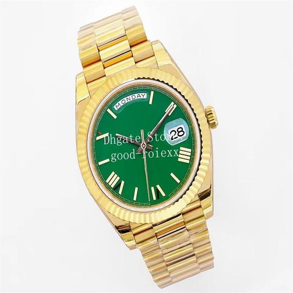 Мужские зеленые часы для мужчин смотрят на желтое золото.