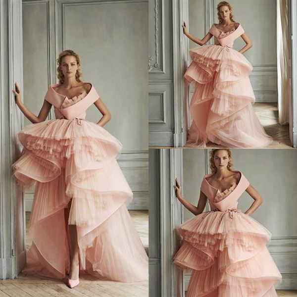 2020 AzziOsta Abiti da ballo rosa Una linea Ruffles Sweep Train High Low Designer Abito da sera Gonne a file Abiti da cocktail party242K