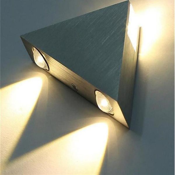 Lampada da parete a led 3W Lampada da parete a triangolo con corpo in alluminio per camera da letto Illuminazione domestica Apparecchio per illuminazione da bagno Applique da parete246v