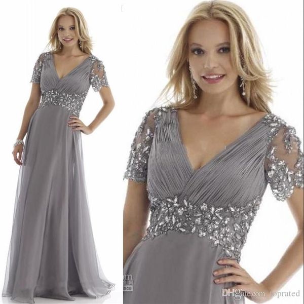 Elegantes Grau Plus Size 2019 Kleider für die Brautmutter, Kristall-Chiffon, Falten, Rüschen, kurze Ärmel, Chiffon284k