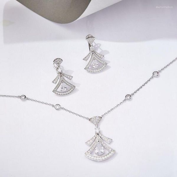 Halskette Ohrringe Set Luxuriöser Modestil Damen Dame Silber Farbeinstellungen Tschechischer Zirkon Quasten Fächeranhänger