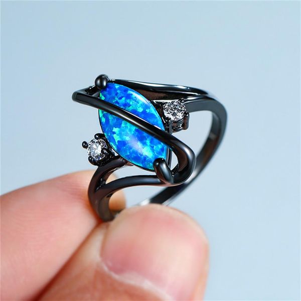Einzigartiger Stil weiblicher blauer Opal-Stein-Ring Vintage Schwarzgold Eheringe für Frauen Versprechen Liebe Verlobungsring253y