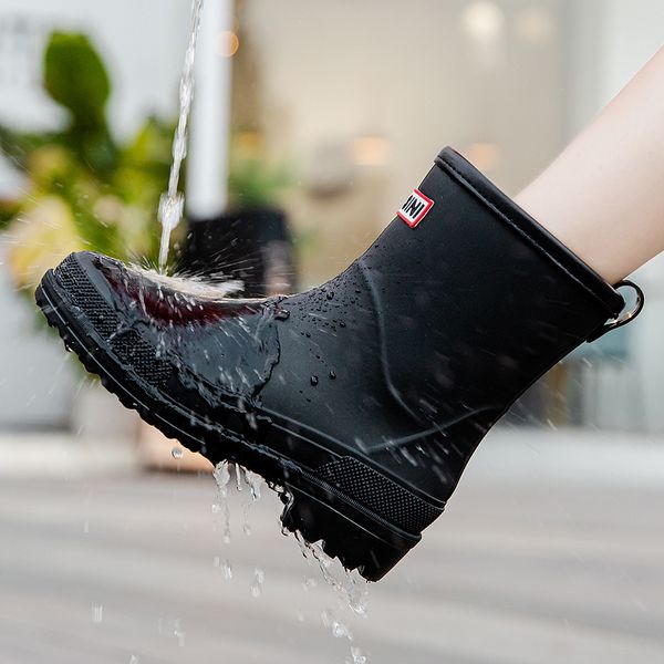 Дождевые ботинки модные ботинки водонепроницаемые из ПВХ обувь на открытом воздухе зимняя средняя трубка плюс флисовая скольжение на Lady Size 3641 230721