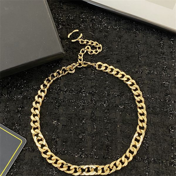 2023 Neueste Top-Qualität Frauen Anhänger Halsketten Ccity Metall Messing Gold Halsband Frauen Schmuck Designer Luxus Accessoires 123434