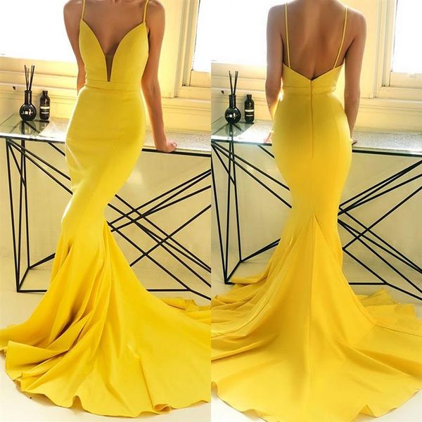 Gelbe elegante Träger Spaghetti Meerjungfrau lange Ballkleider 2020 neue günstige sexy rückenfreie Satin lange Sweep Zug Abend Partykleid 261J