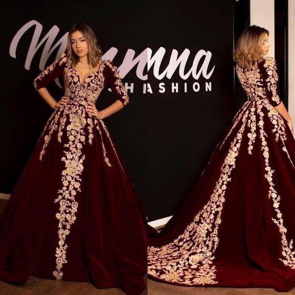 2020 neue burgunderrote arabische Langarm-Ballkleid-Abendkleider mit Spitze, appliziert, Promi-Abschlussballkleid mit V-Ausschnitt, formelles Festzug-Kleid BC3247d