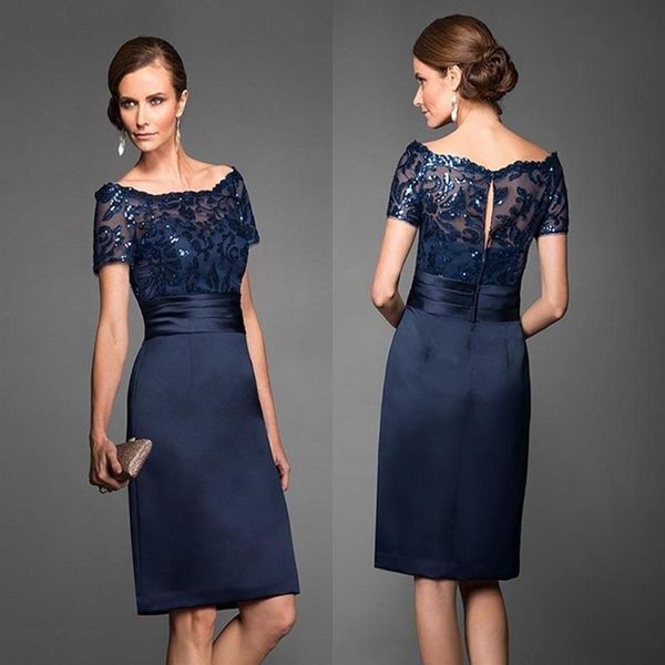 I più nuovi abiti corti per la madre della sposa blu navy Elegante abito da sera corto da sera corto al ginocchio di alta qualità DH6262287q