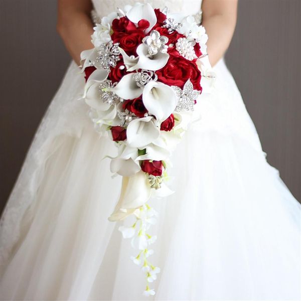 Basamaklı Gelin Buketleri Yapay İnciler ve Rhinestone White Calla zambakları Red Rose De Mariage Dekorasyon 2254 ile Düğün Çiçekleri