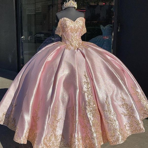 Abito Quinceanera ricamato in oro rosa di lusso Abiti da ballo Donna Off The Shoulder Perline Sweet 15 Dress 16 Girls Designer Party For302J