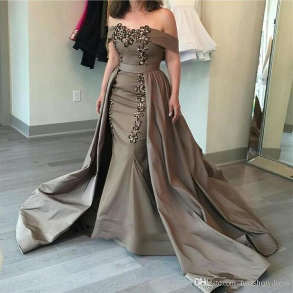 Elegantes Meerjungfrau-Brautmutterkleid mit abnehmbarer Schleppe, schulterfreiem Satin, perlenbesetzten Kristallen, Kleid für die Brautmutter 250D