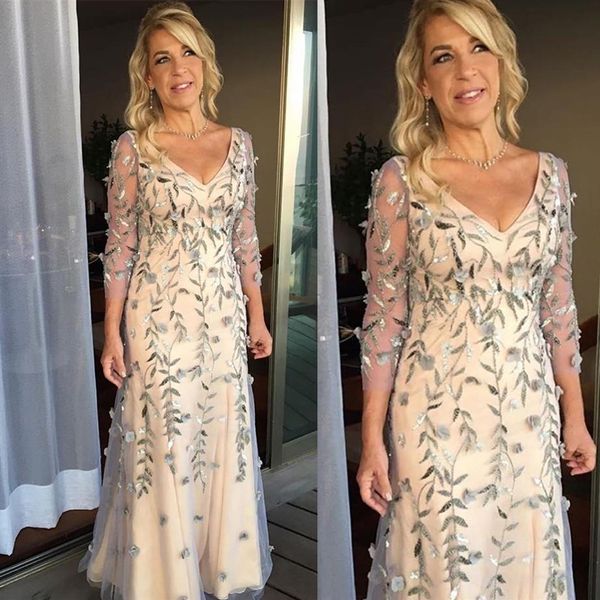 Splendido abito da cerimonia per la madre della sposa con scollo a V, maniche lunghe, abito da sposa con applicazioni floreali 3D, chiffon, increspato, lunghezza del pavimento, madre232x