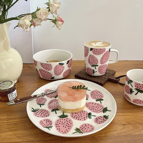 Piatti Ragazza coreana Cuore Rosa Fragola Tazza in ceramica Disco Piatto principale Tazza di caffè Insalatiera Farina d'avena