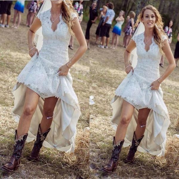 Vestido de Noiva Alto Baixo Renda Sexy Transparente Decote em V Mangas Fechadas Plissado Branco Decote em V Estilo Country Vestido De Noiva Custom Made3057