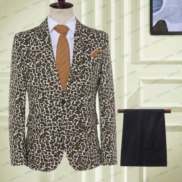 Abiti da uomo 2023 Leopardo Uomo Slim Fit Casual Quotidiano Design monopetto Ultimo smoking Sposo Blazer 2 pezzi Cappotto Pantaloni