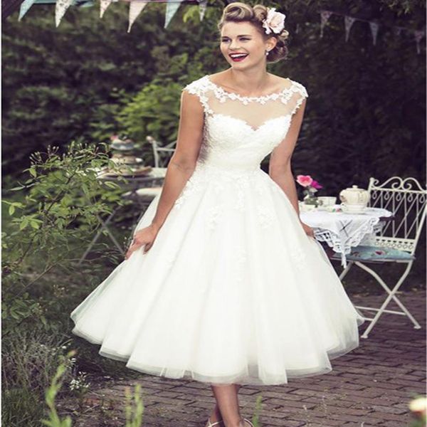 Lunghezza tè Abiti da sposa vintage anni '50 Cap Sleeve Gioiello Collo Pizzo Tulle Una linea Abiti da sposa classici corti Custom Made271k