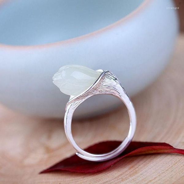 Cluster-Ringe, weiße Jade, Blume, Magnolie, natürlicher Charme, Geschenkzubehör, chinesischer verstellbarer Ring, Amulett-Schmuck, 925er Silber, Designer