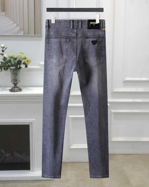 Mens Designer Jeans Distressed Slim Pantaloni strappati Biker Moto Denim per uomo Moda Luxury Jean Mans Pantaloni Ricamo Patchwork Taglia M-3XL