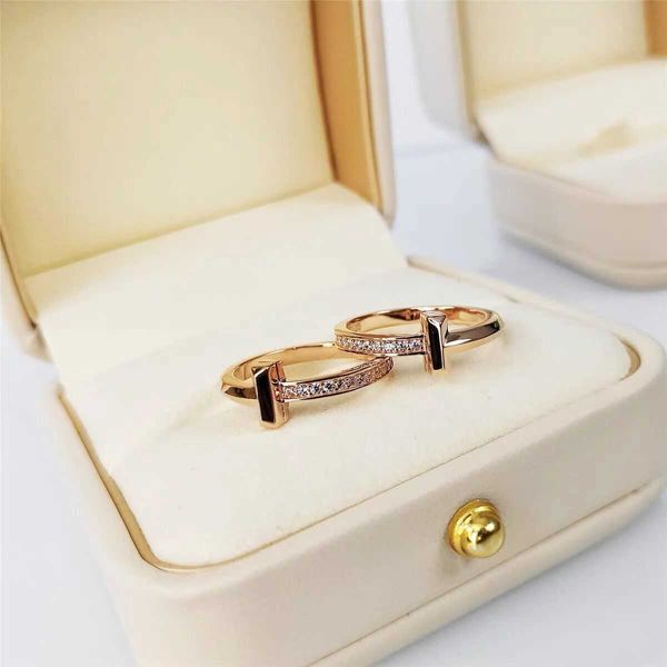 Designer tay t1 meio anel de diamante 925 prata esterlina banhado 18k ouro rosa pedigree casa conjunto t-ring feminino