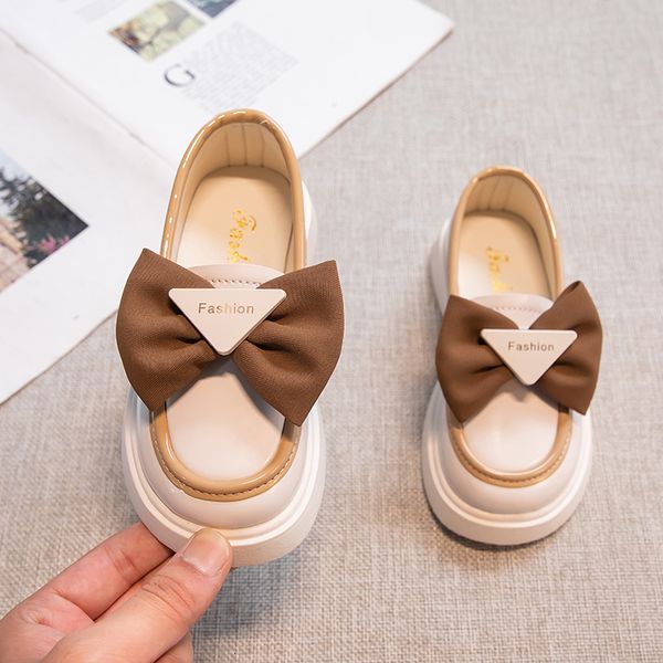 Turnschuhe Japanische Süße Prinzessin Casual Lederschuhe Bogen Kinder Runde Kopf Frühling Rutschfeste Kindermode Slipper Glänzend Elegant 230721