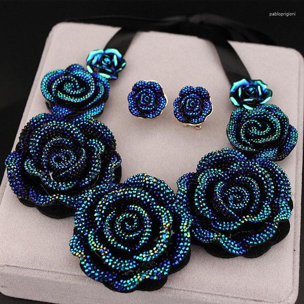 Halsband, 5 Stück, hochwertige Mode, große blaue Harz-Blumen-Anhänger, klobige Aussage für X1629