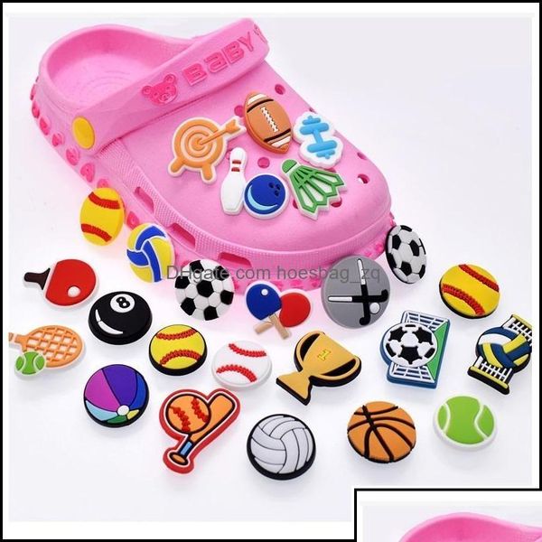 Parti di scarpe Accessori Scarpe 100 Pz / lotto Palline Foootball Charms Decorazioni Pallacanestro Cartone animato Pvc Zoccolo Jibitz Fibbia Ragazzi Bambini Festa D Dh10Y