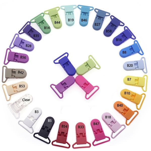 Giocattoli per dentizione per bambini 100 pezzi 20 colori misti a forma di D 25 mm supporto per clip per ciuccio in plastica nato manichino succhietto bavaglino catena giocattolo regalo 230724