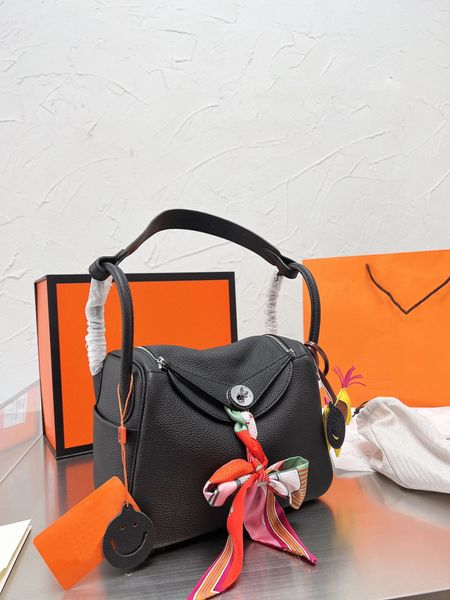 Bolsa de mão de tema bonito Bolsa de couro de luxo Designer de topo estilo Bao Mingyuan estilo bonito bolsa tiracolo requintada alça de ombro única