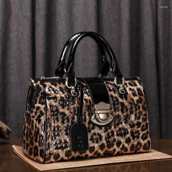 Bolsas de noite 2023 bolsas femininas de couro couro puro com estampa de leopardo bolsa feminina fashion genuína portátil mensageiro