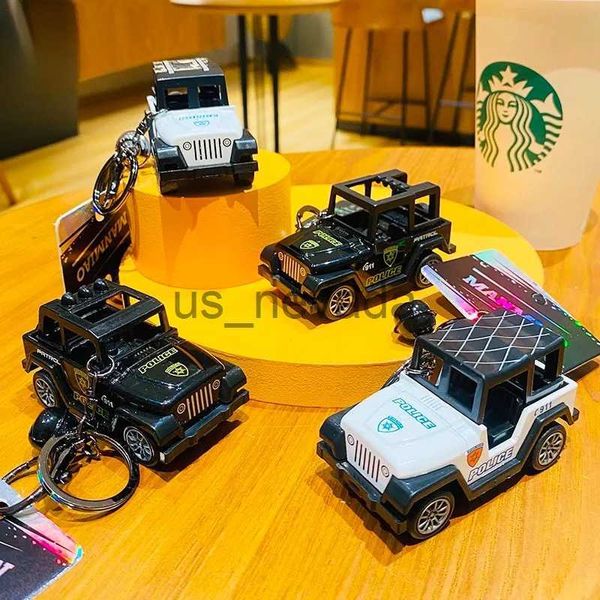 Schlüsselanhänger Lanyards Internet Celebrity Mini Jeep Warrior Polizeiauto Modell Schlüsselanhänger Anhänger Exquisite Fahrzeug Schlüsselanhänger Kleines Geschenk Großhandel J230724