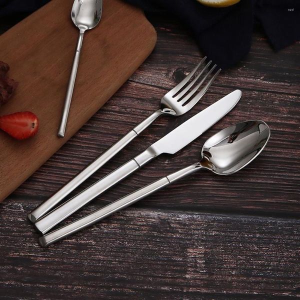 Set di stoviglie 304 Set inossidabile da 1 a 4 pezzi Rateite Western Table Table Dour Classic Knife Fork Restaurant Dining