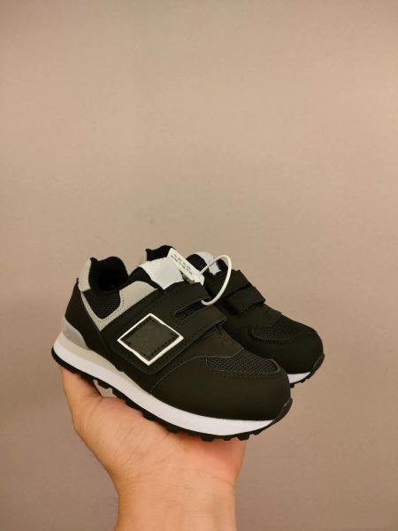 Niños pequeños Deporte caliente Niños Zapatos para niños Marca de zapatillas de deporte Diseñador para niñas Jóvenes Niños Bebés Zapatillas de deporte con gancho para correr Bebé Negro Azul oscuro 26-35