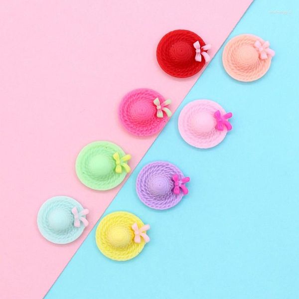 Charms Nastro Nodo Fiocco Decorato Cappello estivo Forma Cabochon in resina Kawaii Ornamento Accessori Ciondolo in argilla Patch Sticker 20 pezzi