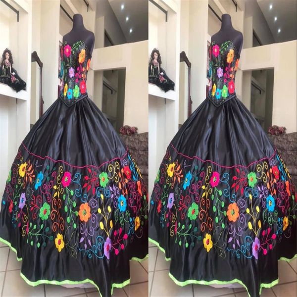 Сексуальная черная красочная цветочная вышивка Charro Quinceanera платья 2022 Sweetheart Satin Lace Back Mexicano vestido de 15 XV SWEE202L