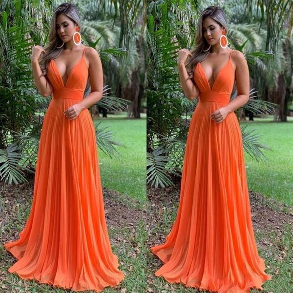 2020 Стильные Deep V Neck Orange Long Cheap Leasue Bressmaid Платья со спагетти -ремнями шифоновая империя Новая свадьба гостевая вечеринка Prom Fo2797