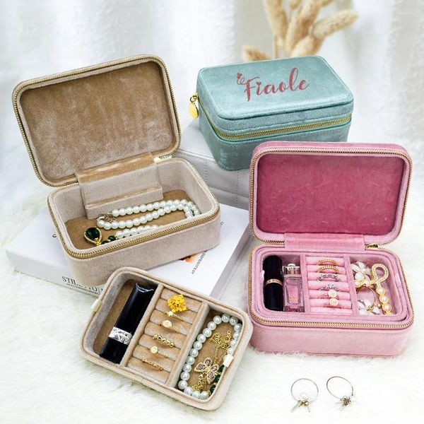 Brinde de festa estojo de viagem personalizado joias couro atacadistas de luxo mini caixa de joias portátil organizador de armazenamento de veludo nome do anel
