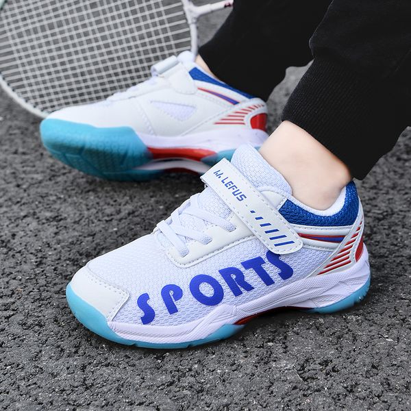 2022 Nuove scarpe da ginnastica per bambini Scarpe da badminton traspiranti Scarpe da tennis antiscivolo resistenti all'usura Scarpe da ginnastica ammortizzanti