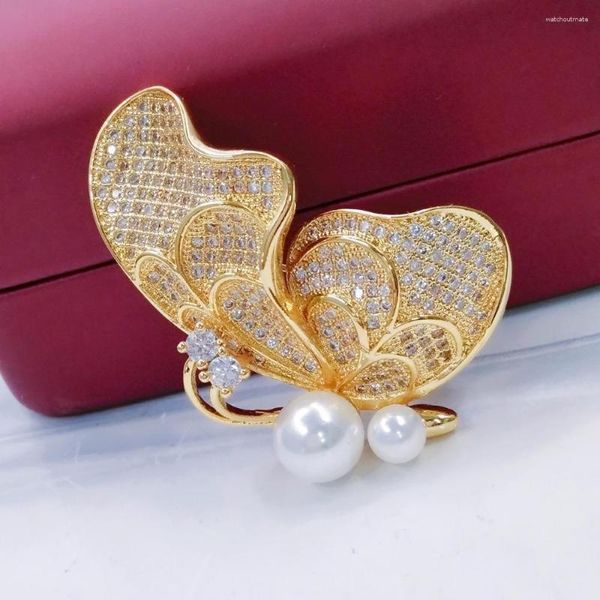 Broschen Schmetterlingsbrosche Goldfarbe mit CZ Micro Pave Broche Hochzeit Brautbijoux Geburtstagsfeier Kleidungsaccessoire Modenadel