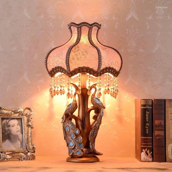 Lampade da tavolo lampada classica cinese pavone camera da letto comodino europeo lusso caldo decorazione di nozze cristallo vanità rosa chiaro