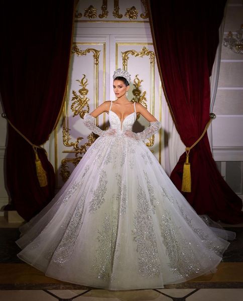 Abito da ballo di lusso Abiti da sposa Senza maniche Scollo a V Cinghie Guanti Paillettes Appliques Lunghezza pavimento Volant Pizzo Cerniera Taglie forti Abiti da sposa Abiti Vestido de novia