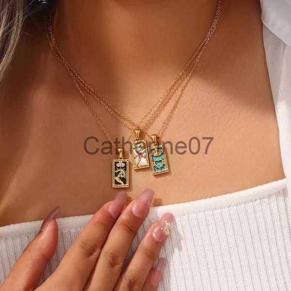 Colares com Pingente Cartas de Tarô Clássico Colar com Pingente para Mulheres Design Colorido Amor Mãos Lua Sol Cristal Pedra Colar Jóias Banhadas a Ouro J230725