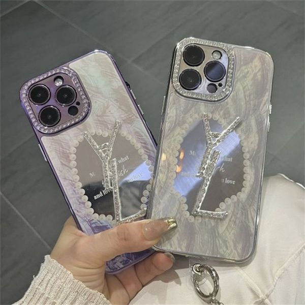 Custodie per telefoni in metallo Cover Custodie per telefoni a specchio con diamanti di design per iPhone 14 14Pro 14Plus 13 12 Custodia per cover con stampa di marca di lusso con catena di perle