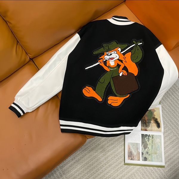 24ww Designer Varsity Giacche per uomo Cucito Letterman Retro Skull Sport Colletto da baseball Manica in pelle Streetwear Hip Hop Bomber Donna Top Cappotti Embriodery