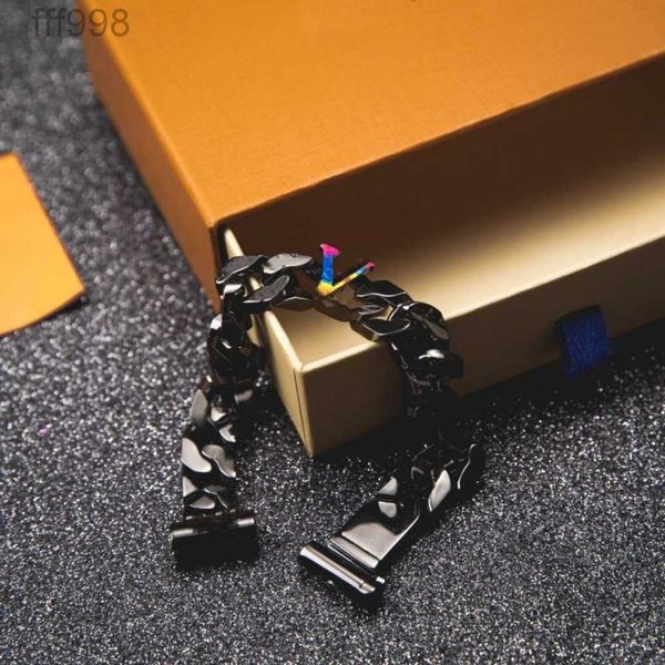 fashion Top braccialetto di lusso in acciaio spesso gioielli di fascino di design fibbia colorata lettera unisex in acciaio al tungsteno bracciali da uomo in acciaio catena