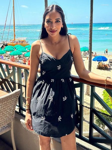Sıradan Elbiseler Çiçek Nakış Boho Plajı Yaz Elbise Kadınlar Siyah Pamuk Vintage Sundress Smocked To Up Tatil Partisi Uzun Maxi Vestidos